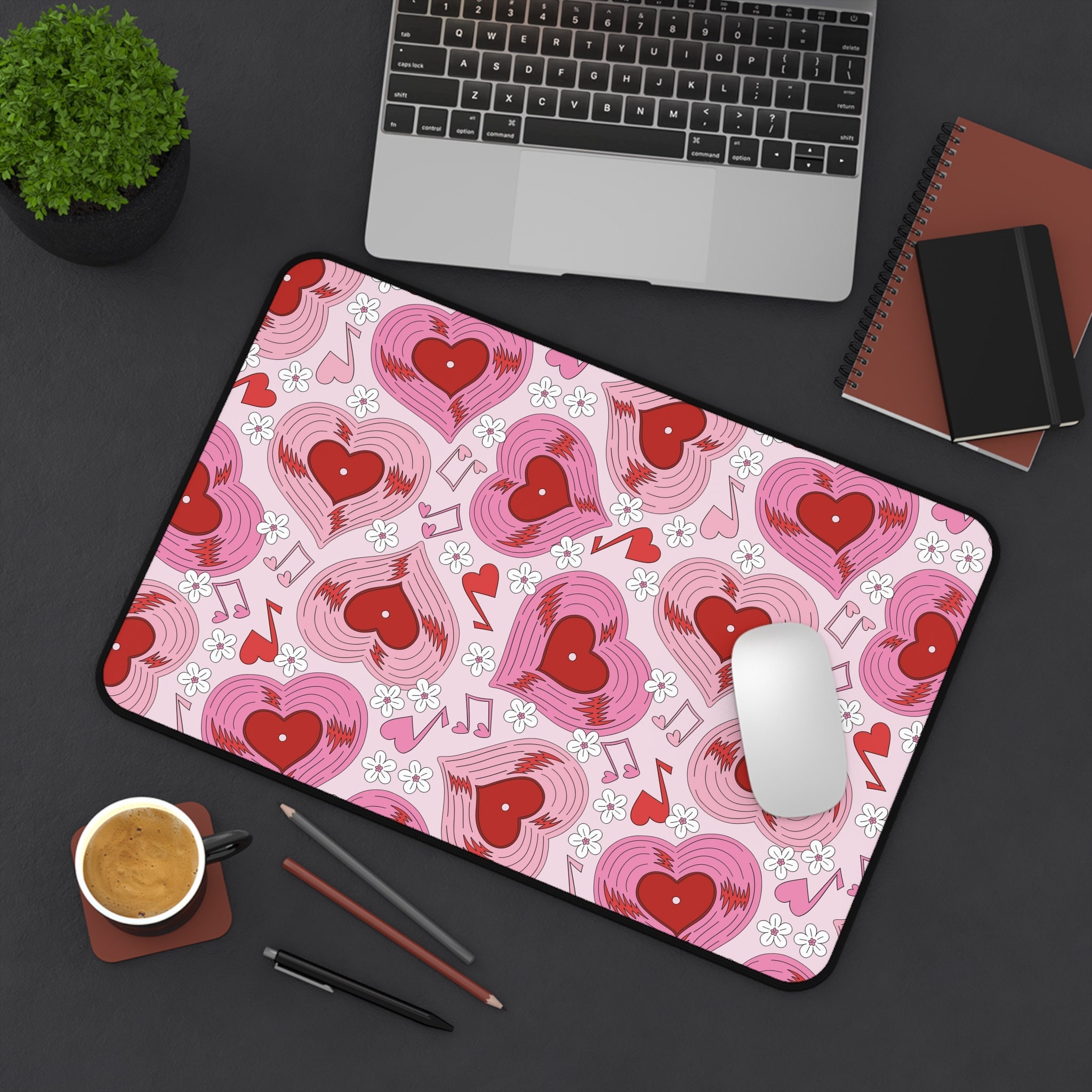 Heart-shaped Vinyl Record Desk – Office Tech Gifts Bewertung und Preis