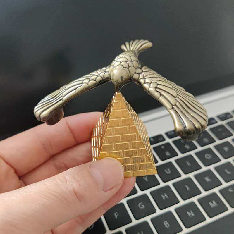 Metal Balancing Bird with Pyra – Office Technologies Bewertung und Preis